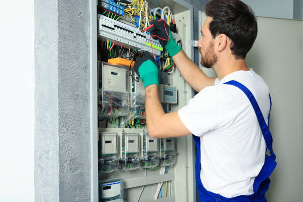 Best Emergency Electrical Repair  in Mastic, NY